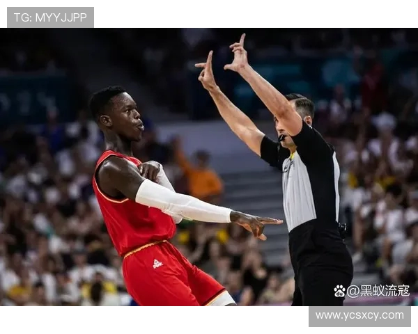 施罗德首发表现惊艳 17投10中砍下25分 助攻与罚球精准高效